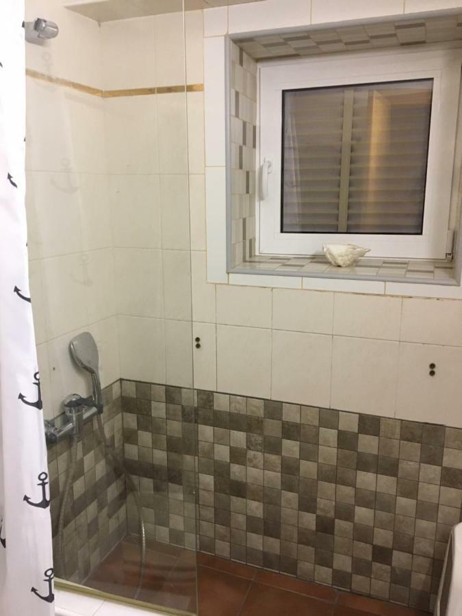 Apartamento L'Escala Exterior foto